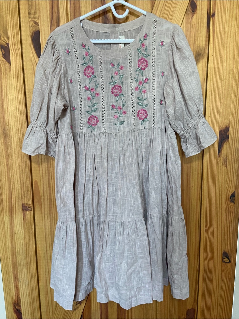 Beige Midi Dress with Pink & Green Floral Embroidery 💯 cotton button back - Picture 3 of 12